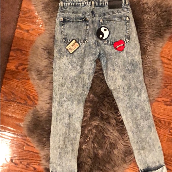 Daisy Street Acid Wash  Patch Mom Jean - Picture 7 of 8